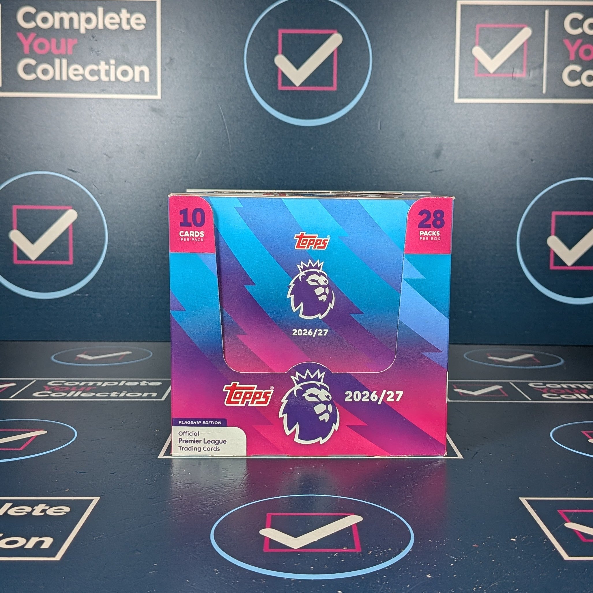 Topps Premier League Flagship 2025/26 Display Box (28 Packs)